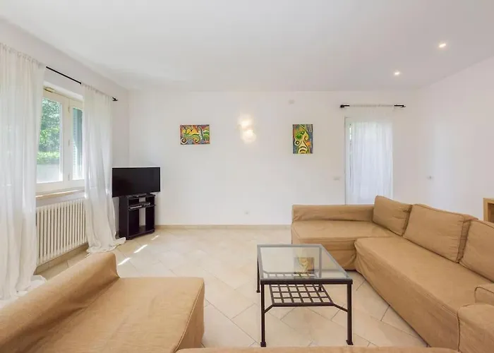 Feriehus Golden Luxe - In The Center Next The Sea Whit Garden Fdm Forte dei Marmi