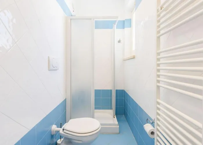 Golden Luxe - In The Center Next The Sea Whit Garden Fdm *