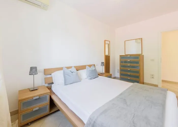 Golden Luxe - In The Center Next The Sea Whit Garden Fdm بيت للعطل *